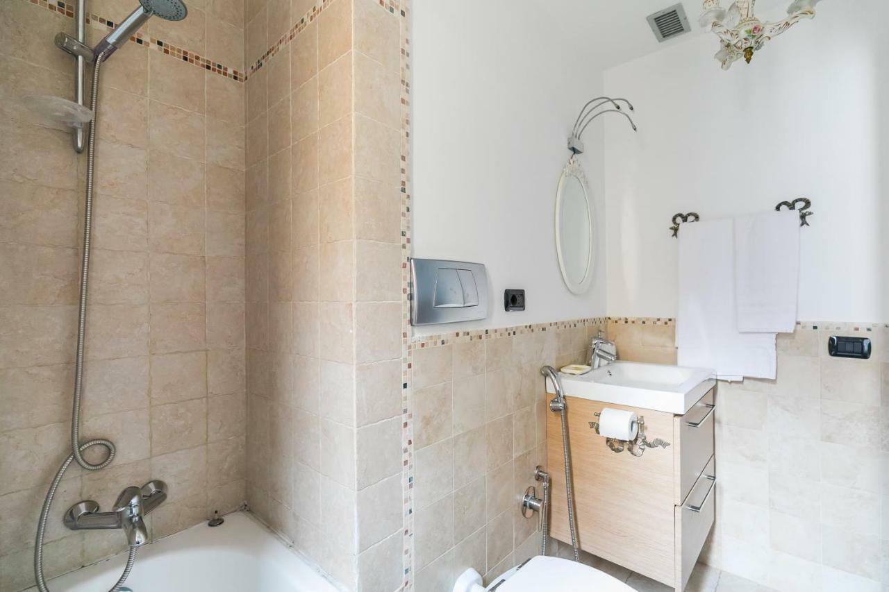 Vacanza Romana Guesthouse Rome Bagian luar foto